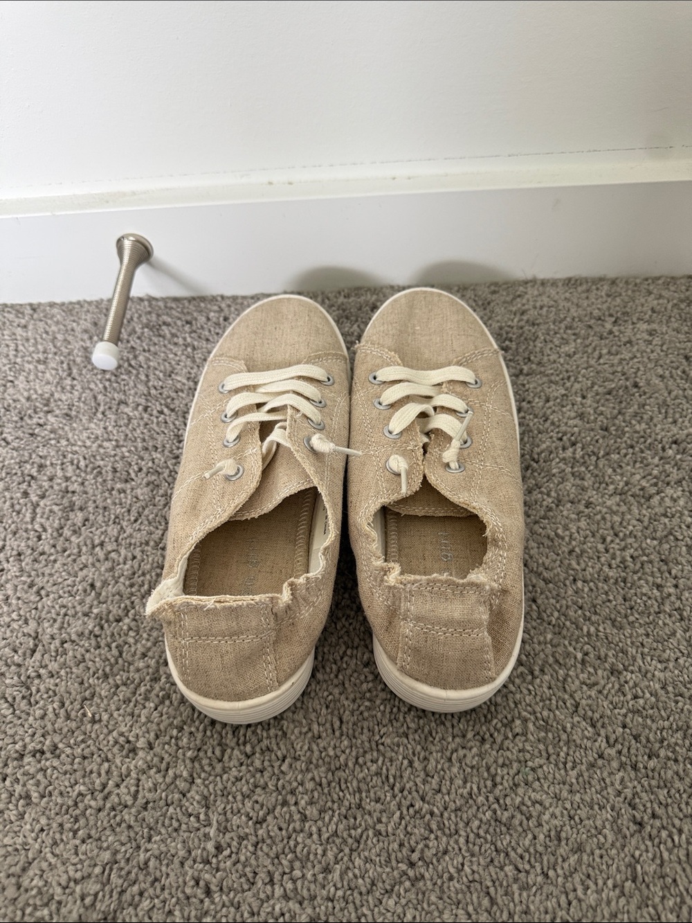 Madden Girl Tan Frayed Canvas Low-Top Sneakers
